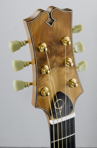 Guitare Karen Ghirotto Luthier